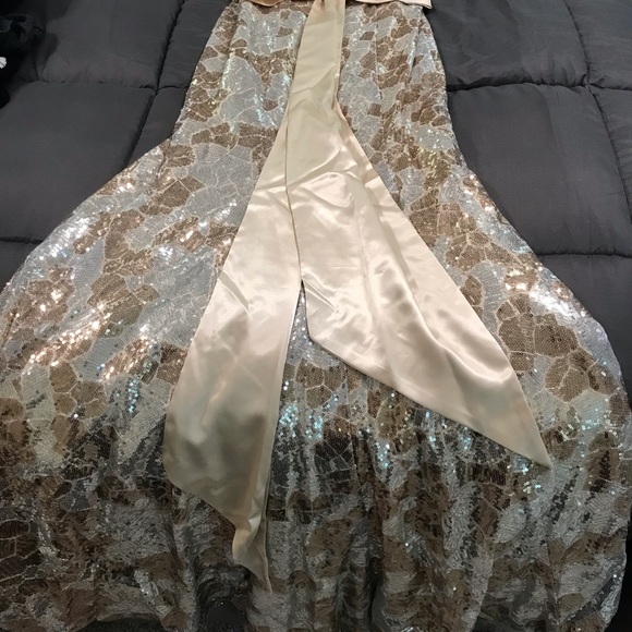 Formal Prom Dress Gown Sequin Gold and Sliver Cire - Picture 10 of 11